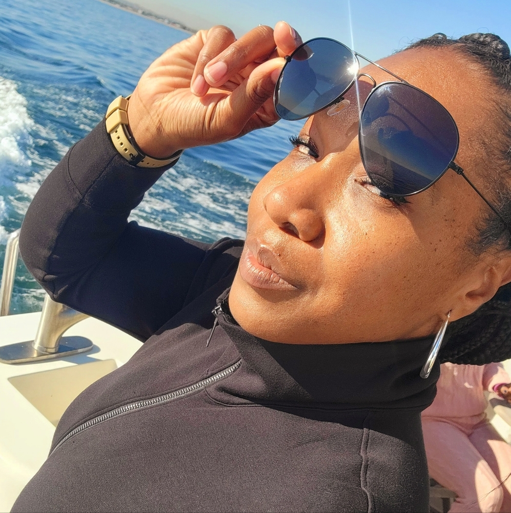 Hey, Poshers! I'm M.J.!